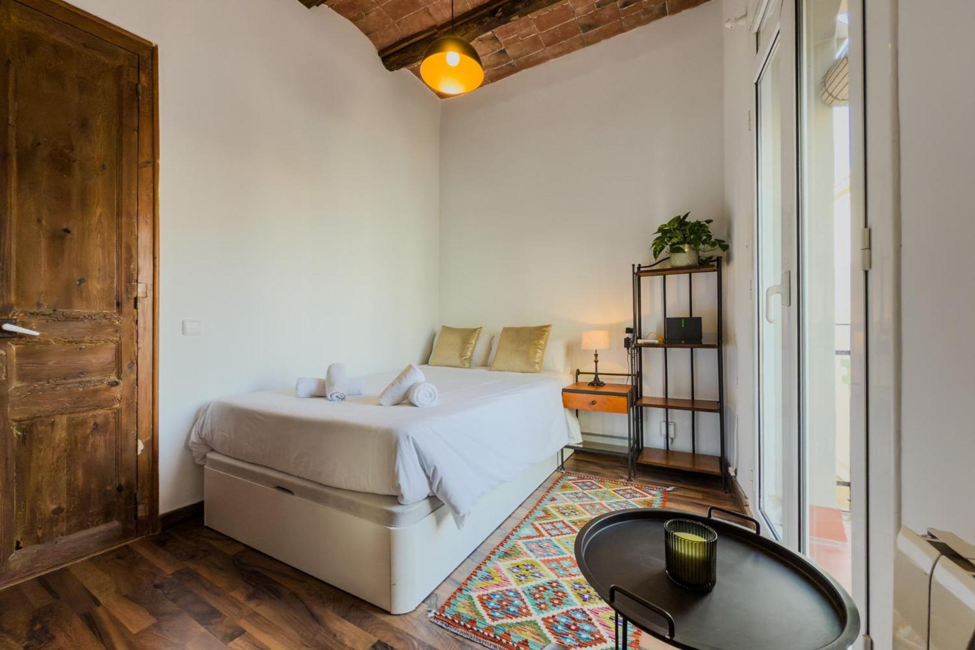 Appartement Magalhaes - Trad Flat In Poble Sec, Near Ramblas Barcelona