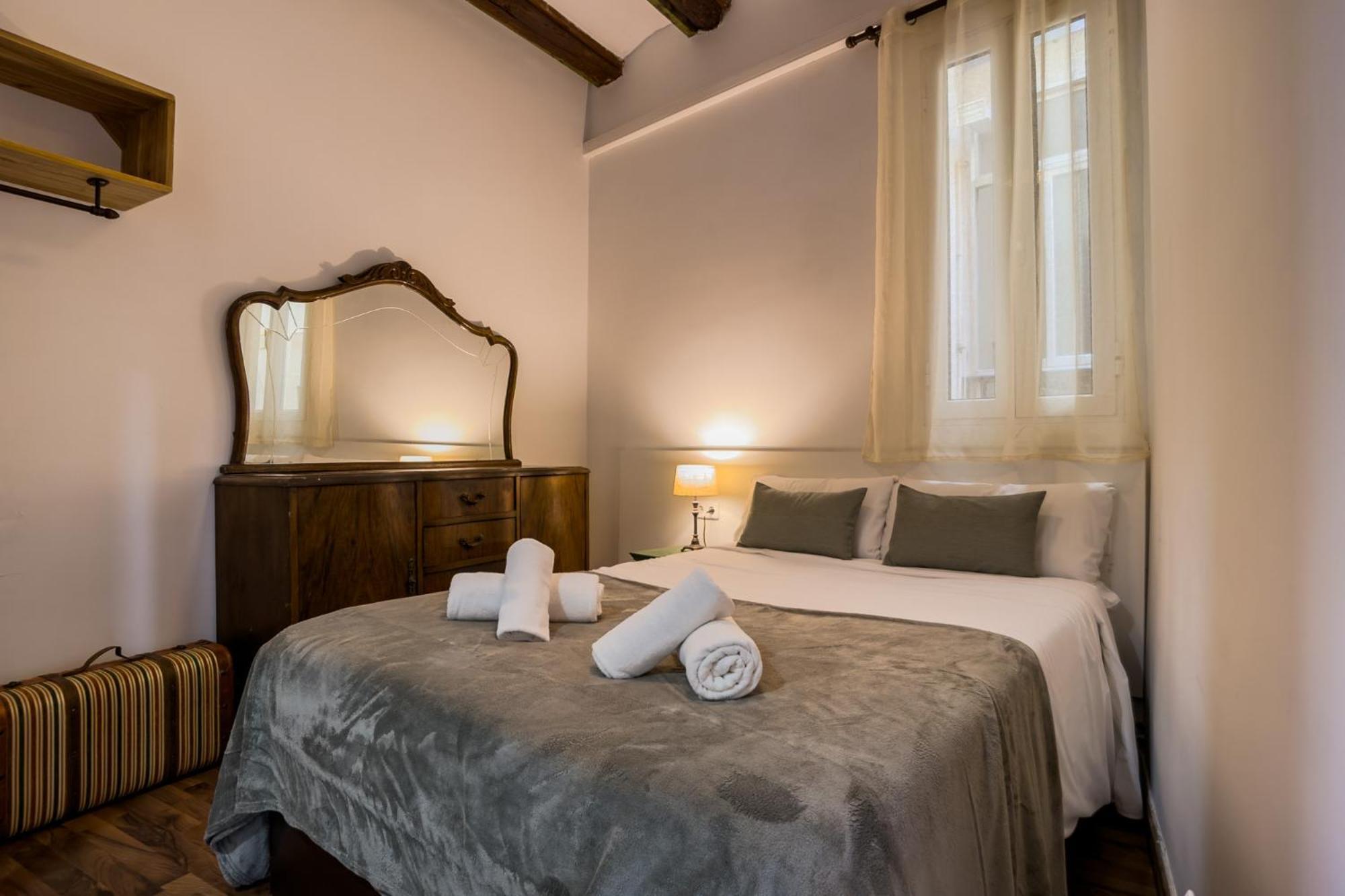 Appartement Magalhaes - Trad Flat In Poble Sec, Near Ramblas